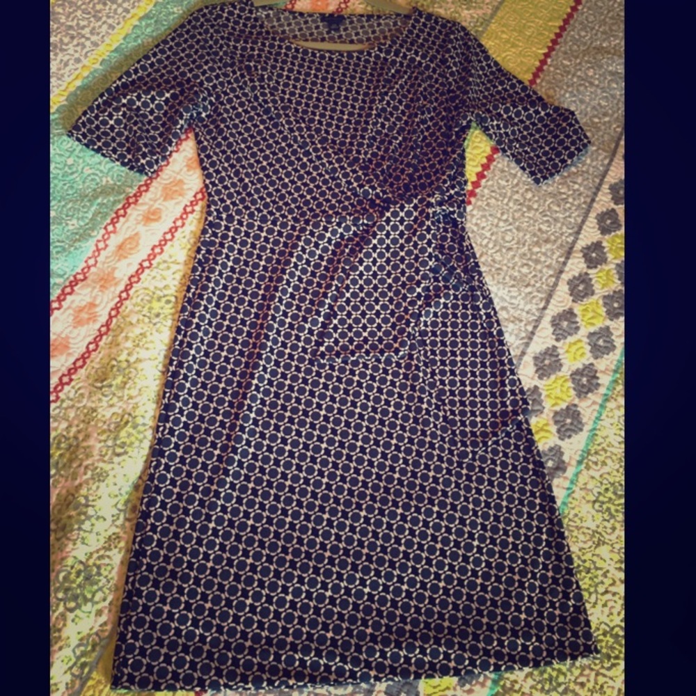Ann Taylor XS short sleeve tie front floral dress